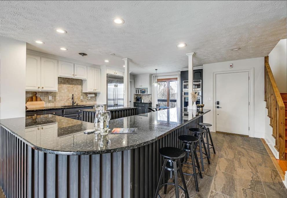Lux Retro Getaway W/ Ober & Smoky Mtn Views! Βίλα Gatlinburg Εξωτερικό φωτογραφία